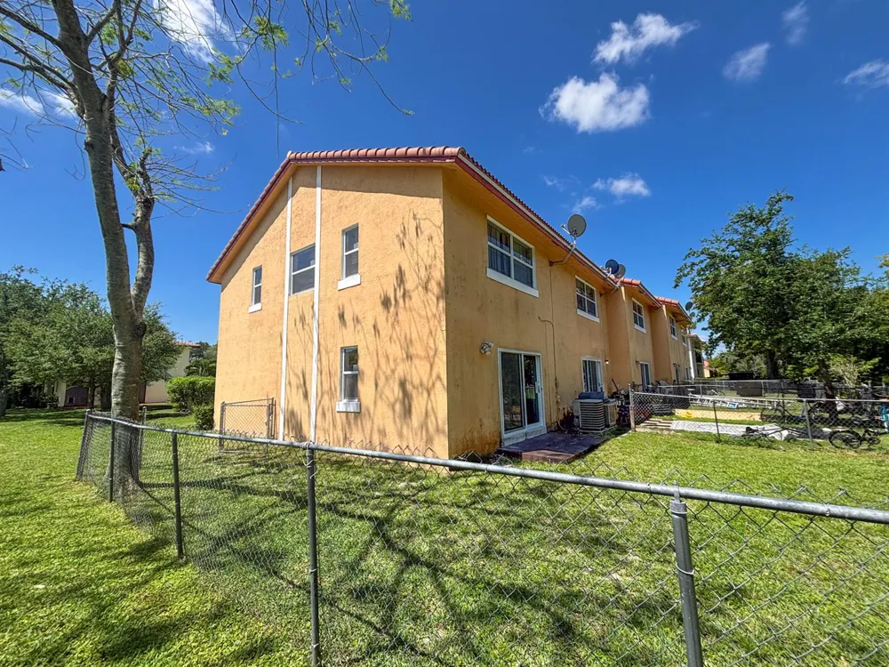 11401 NW 45th Street #11401 Coral Springs, FL 33065