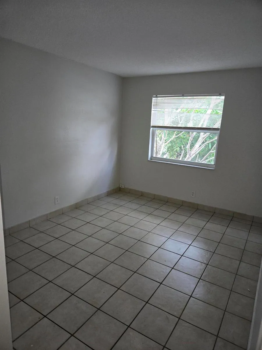 3714 SW 60th Terrace #28 Davie, FL 33314
