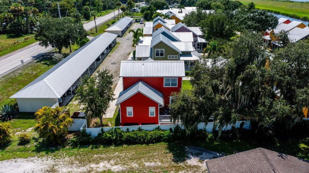 4334 U.s. 441 #24 Okeechobee, FL 34974