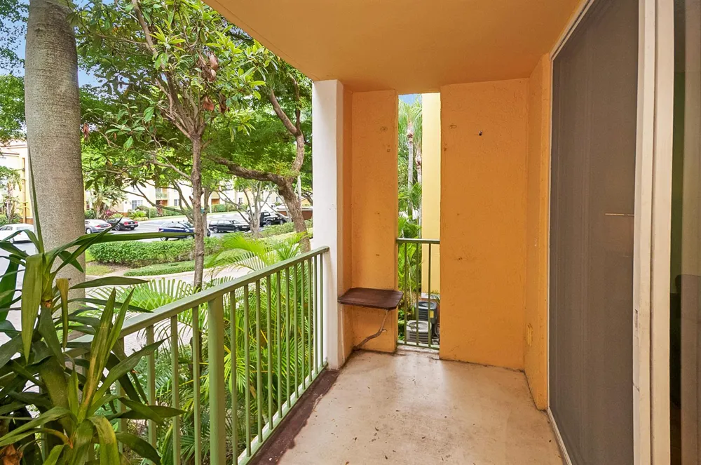 160 Yacht Club 206 Way #206 Hypoluxo, FL 33462