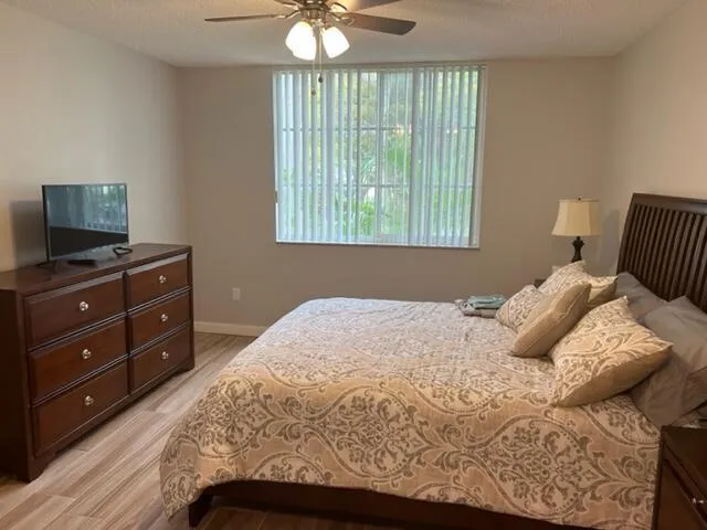 160 Yacht Club 206 Way #206 Hypoluxo, FL 33462