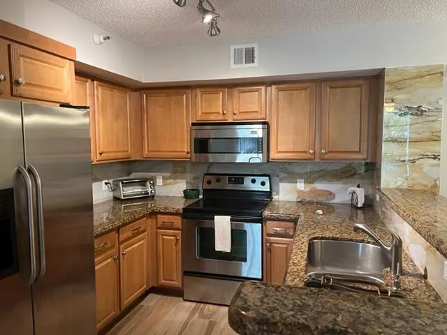 160 Yacht Club 206 Way #206 Hypoluxo, FL 33462