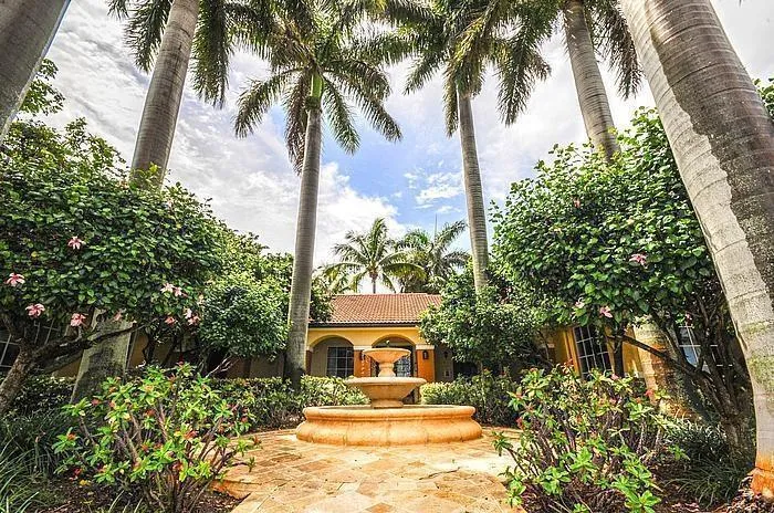 160 Yacht Club 206 Way #206 Hypoluxo, FL 33462