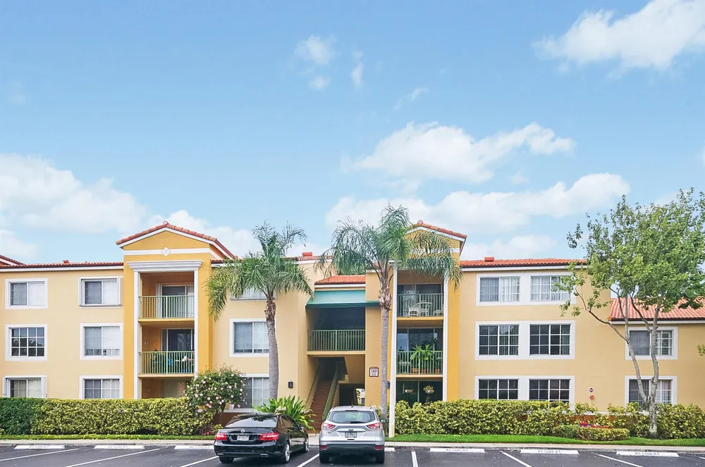 160 Yacht Club 206 Way #206 Hypoluxo, FL 33462