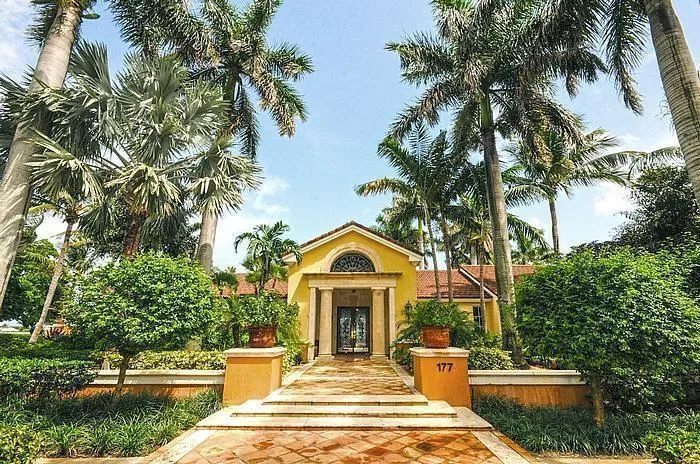 160 Yacht Club 206 Way #206 Hypoluxo, FL 33462