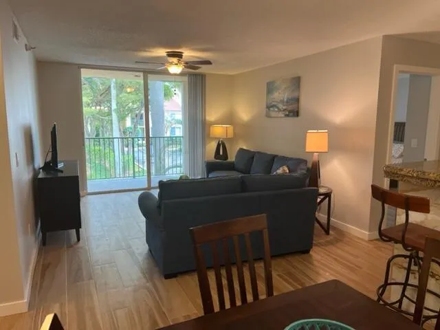 160 Yacht Club 206 Way #206 Hypoluxo, FL 33462