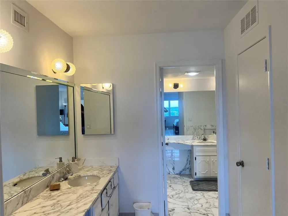 5100 Ocean Boulevard #1115 Lauderdale By The Sea, FL 33308