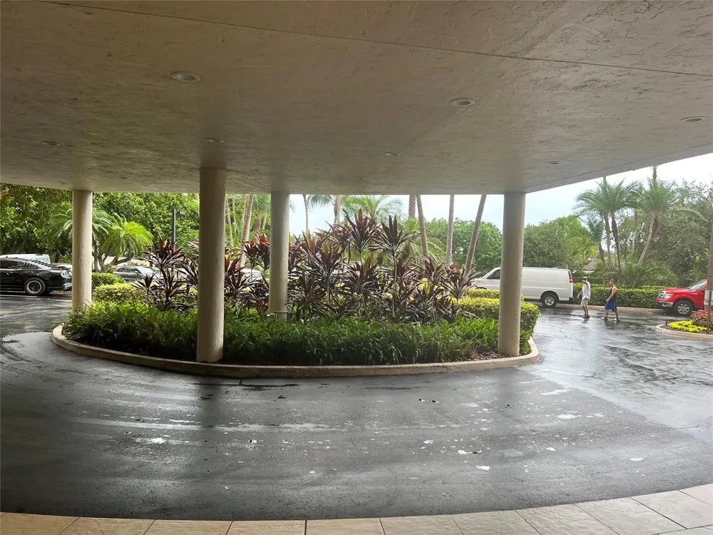5100 Ocean Boulevard #1115 Lauderdale By The Sea, FL 33308