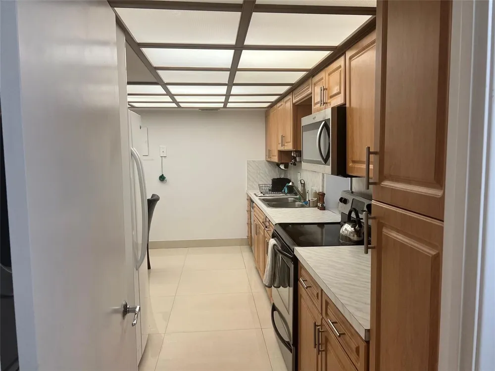 5100 Ocean Boulevard #1115 Lauderdale By The Sea, FL 33308