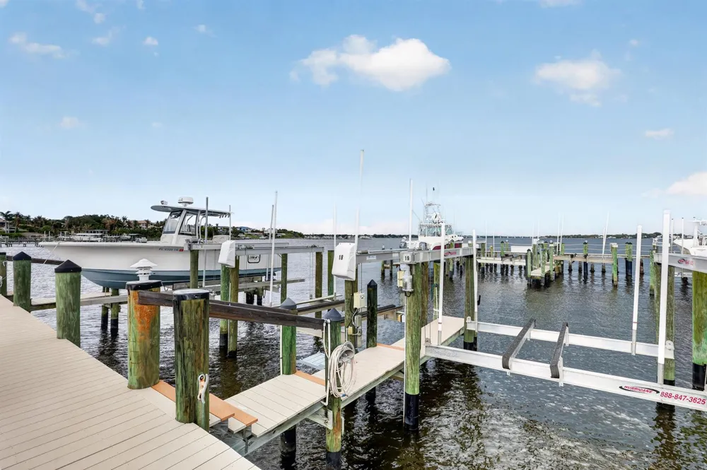 1600 NE Dixie Highway #9 104 Jensen Beach, FL 34957