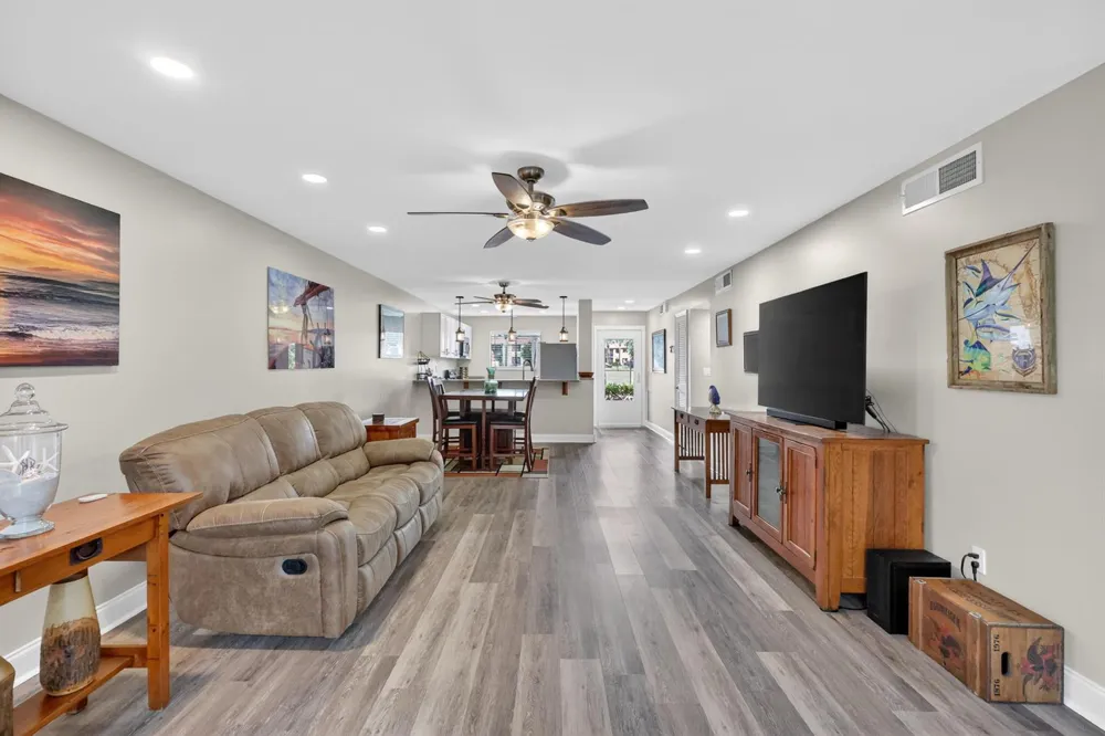 1600 NE Dixie Highway #9 104 Jensen Beach, FL 34957