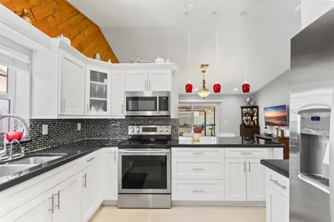 8620 NW 48th Street
