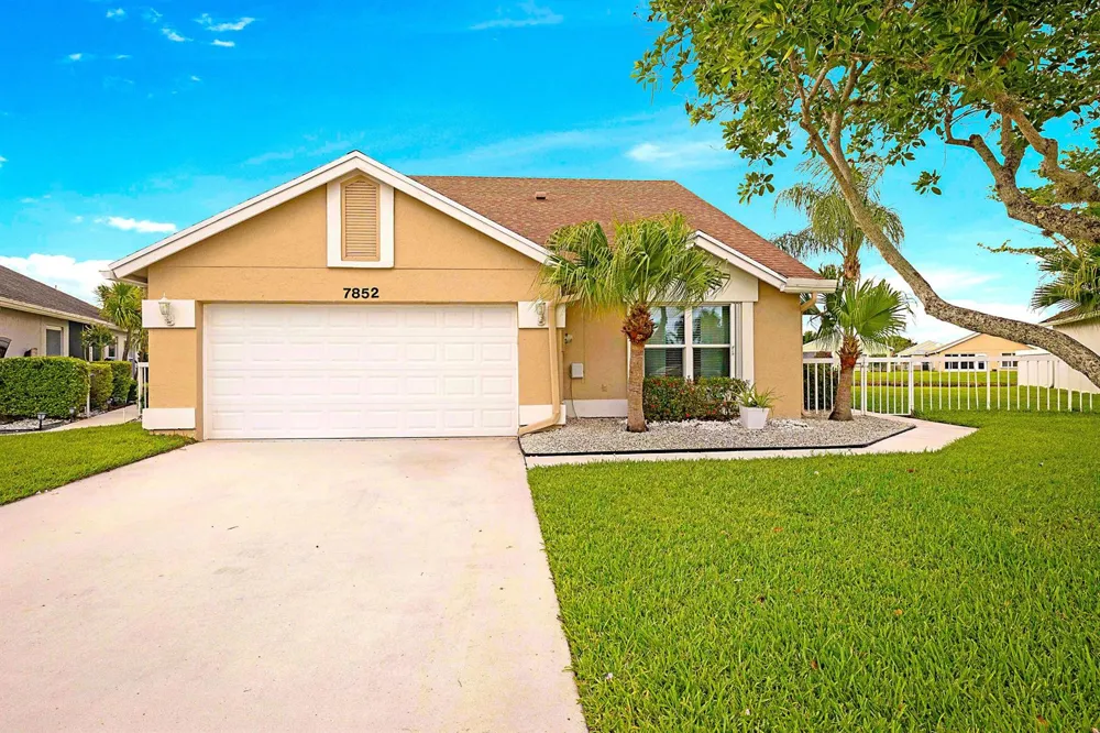 7852 Lake Champlain Court Delray Beach, FL 33446