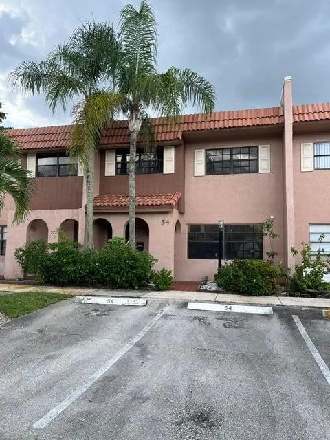 54 Matador Lane Davie, FL 33324