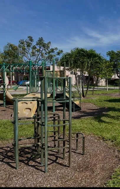 54 Matador Lane Davie, FL 33324