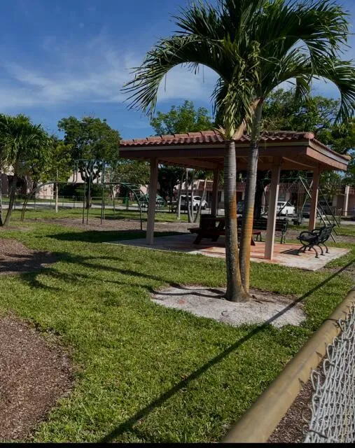 54 Matador Lane Davie, FL 33324