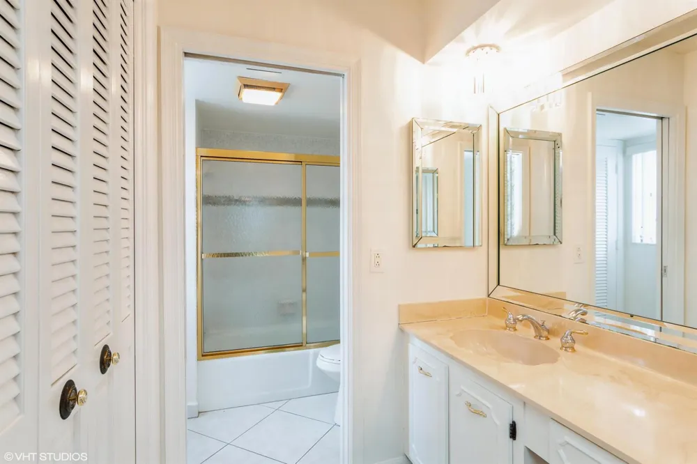 250 John F Kennedy Drive #408 Atlantis, FL 33462