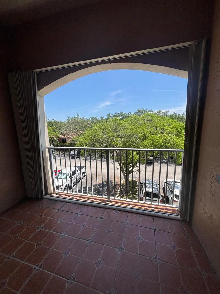 3854 Lyons Road #309-5 Coconut Creek, FL 33073