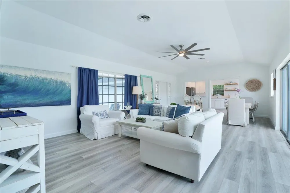 76 W Fairview W Tequesta, FL 33469