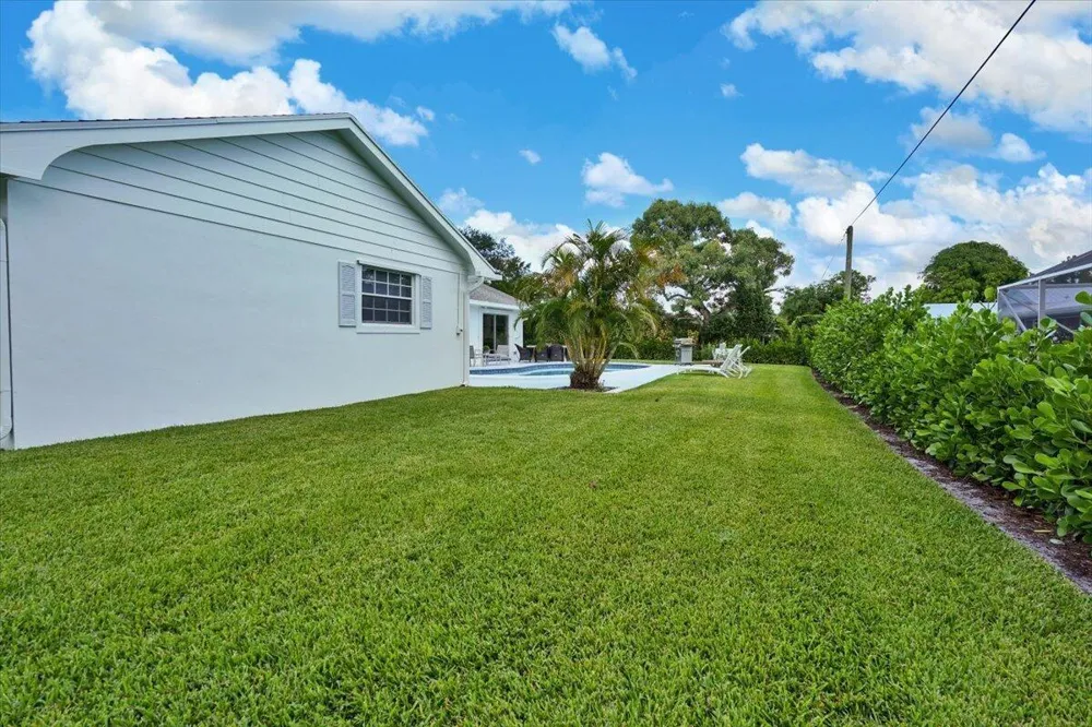 76 W Fairview W Tequesta, FL 33469