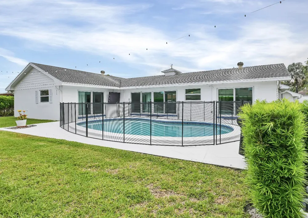 76 W Fairview W Tequesta, FL 33469