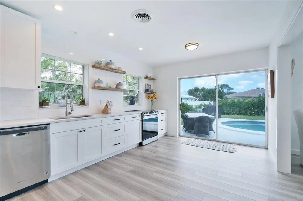 76 W Fairview W Tequesta, FL 33469