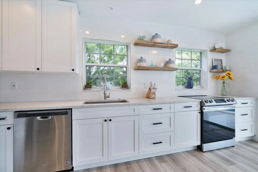 76 W Fairview W Tequesta, FL 33469