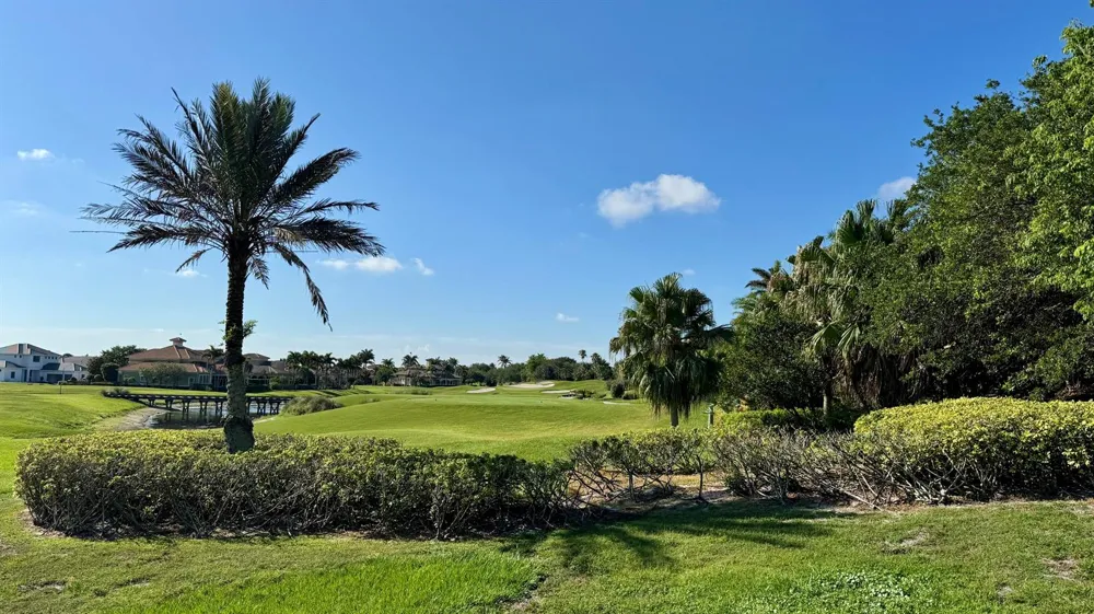 114 SE Via Verona Port St. Lucie, FL 34984