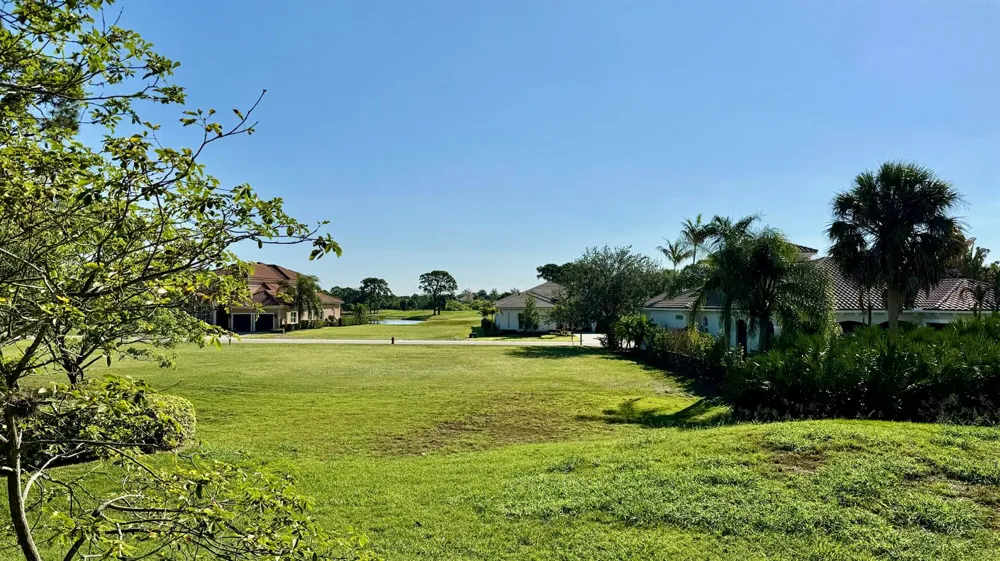 114 SE Via Verona Port St. Lucie, FL 34984