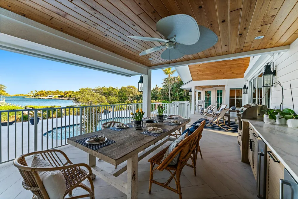 116 S Sewalls Point Road Sewalls Point, FL 34996