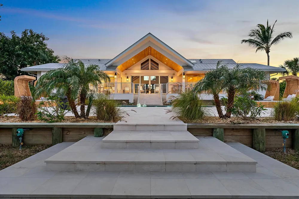 116 S Sewalls Point Road Sewalls Point, FL 34996