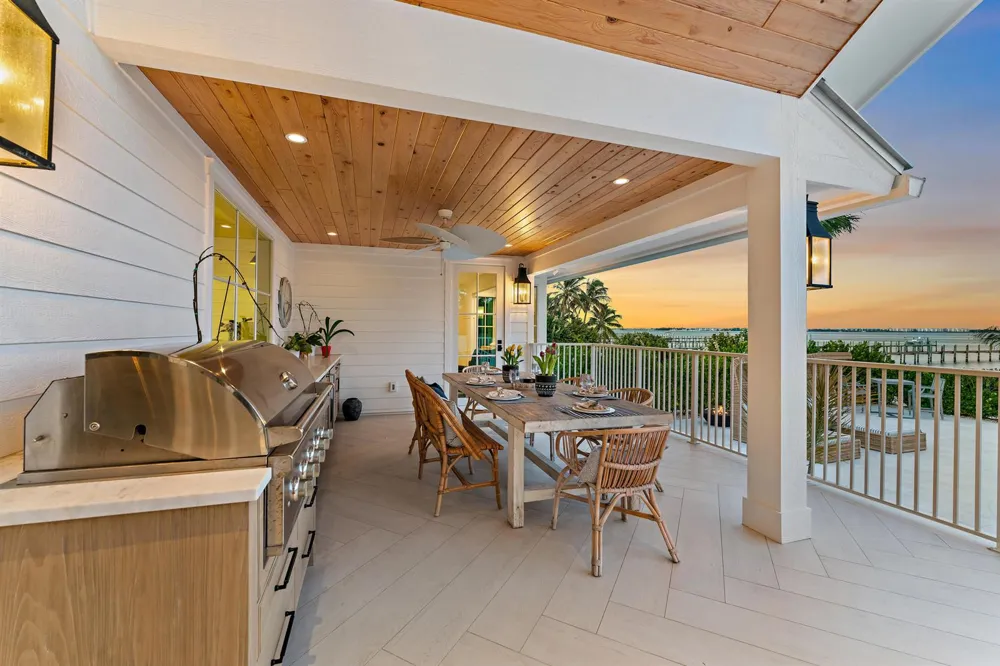 116 S Sewalls Point Road Sewalls Point, FL 34996