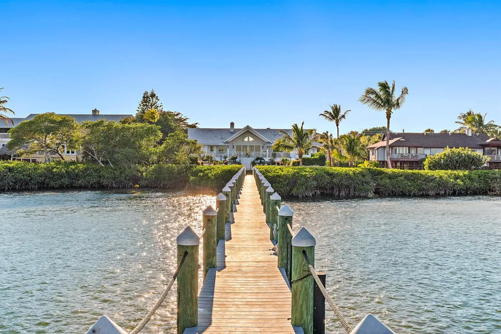 116 S Sewalls Point Road Sewalls Point, FL 34996