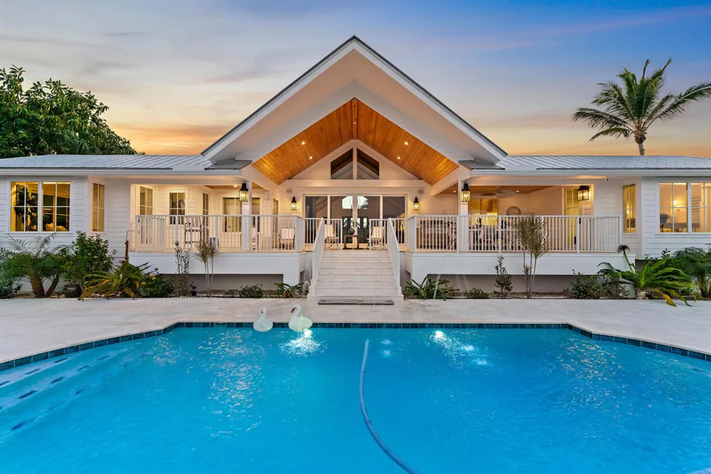 116 S Sewalls Point Road Sewalls Point, FL 34996