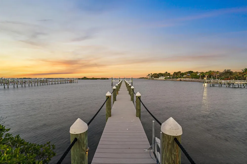 116 S Sewalls Point Road Sewalls Point, FL 34996