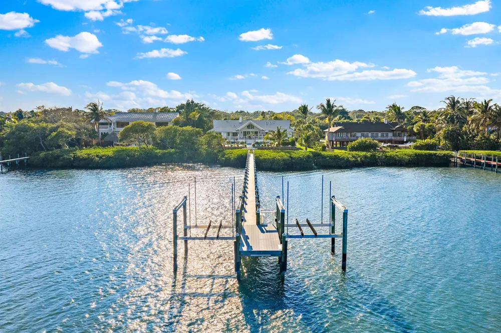 116 S Sewalls Point Road Sewalls Point, FL 34996