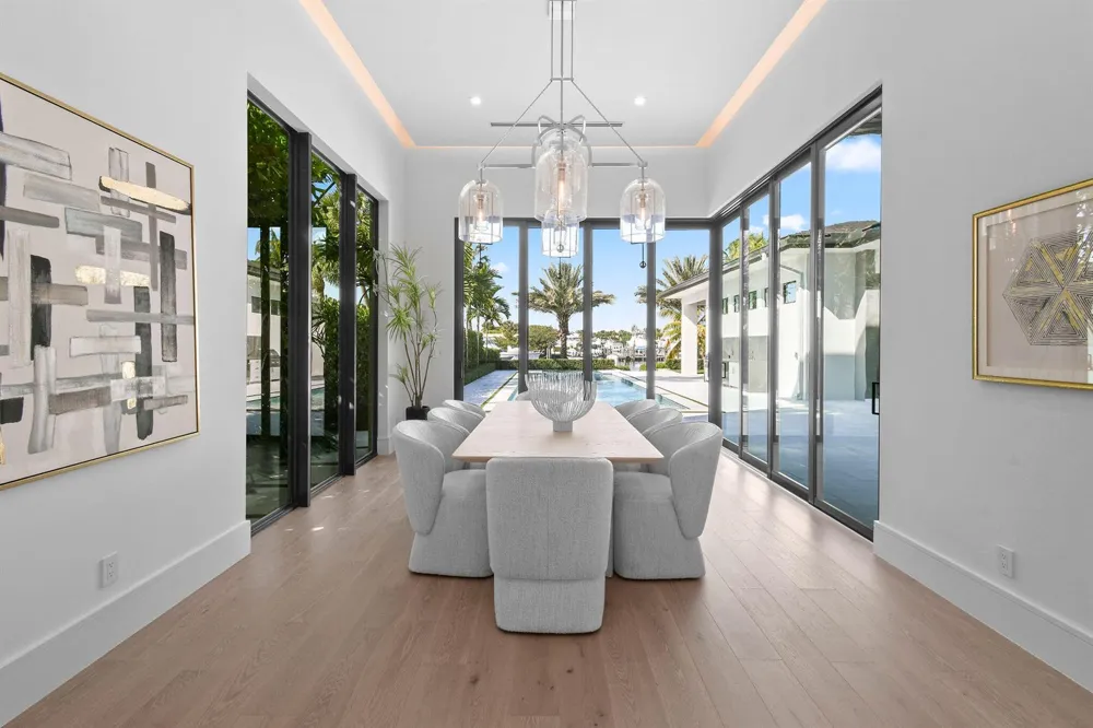 2085 Vitex Lane North Palm Beach, FL 33408