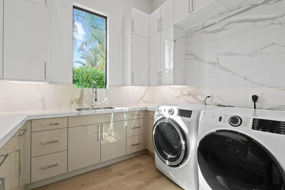 2085 Vitex Lane North Palm Beach, FL 33408