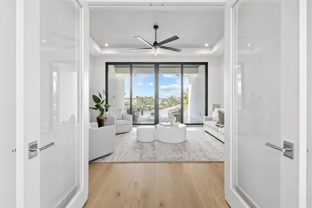 2085 Vitex Lane North Palm Beach, FL 33408