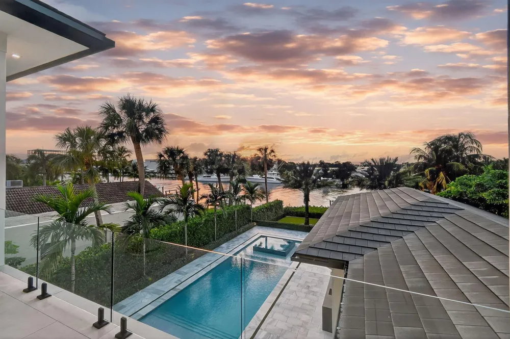 2085 Vitex Lane North Palm Beach, FL 33408