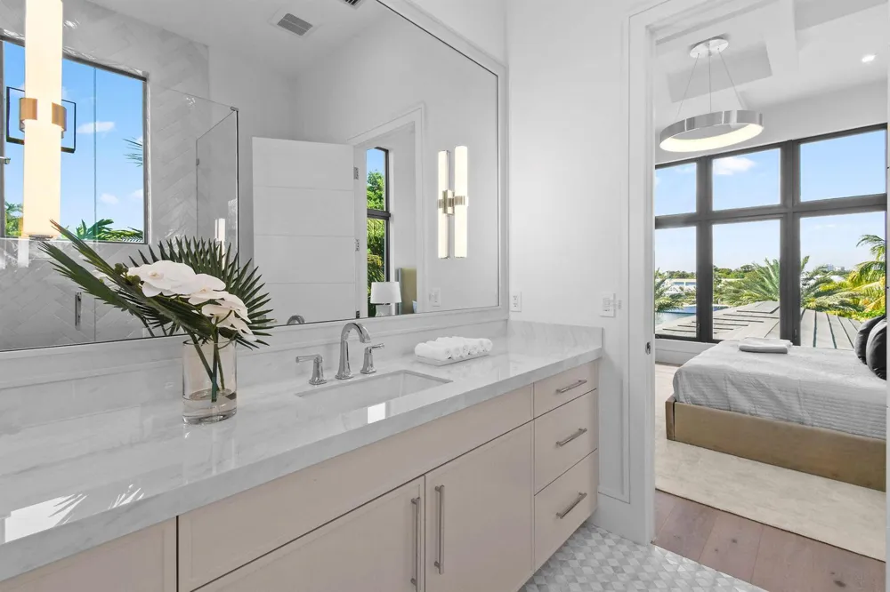 2085 Vitex Lane North Palm Beach, FL 33408