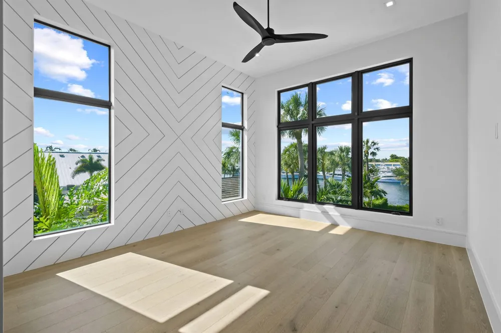 2085 Vitex Lane North Palm Beach, FL 33408