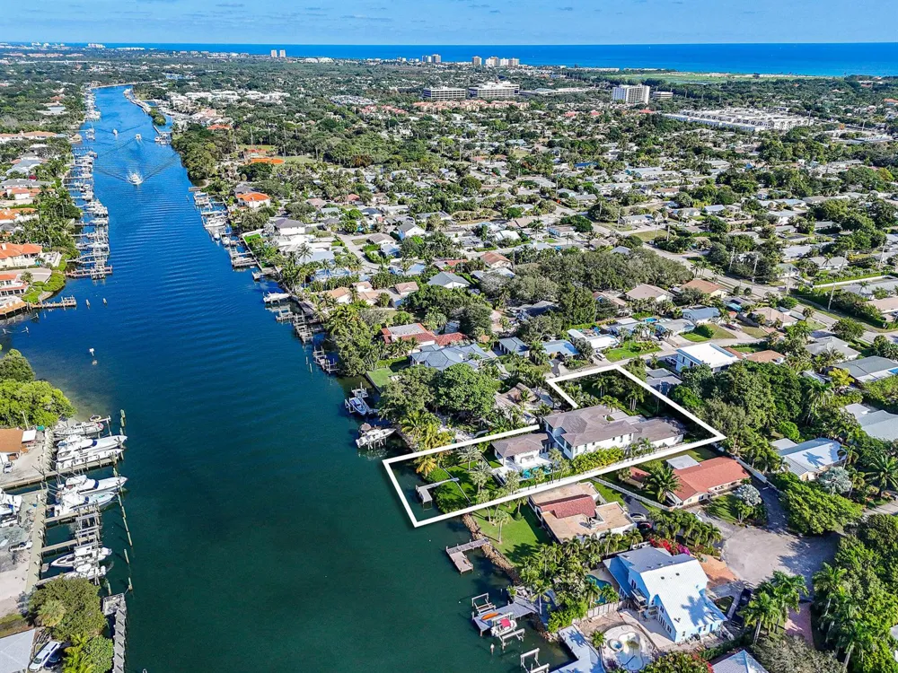 2085 Vitex Lane North Palm Beach, FL 33408