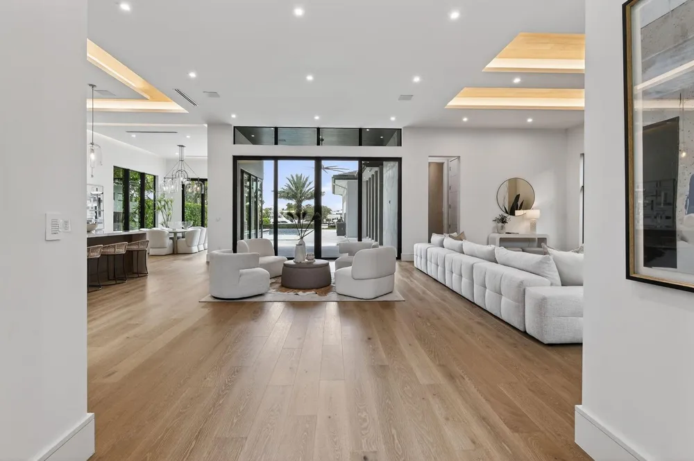 2085 Vitex Lane North Palm Beach, FL 33408