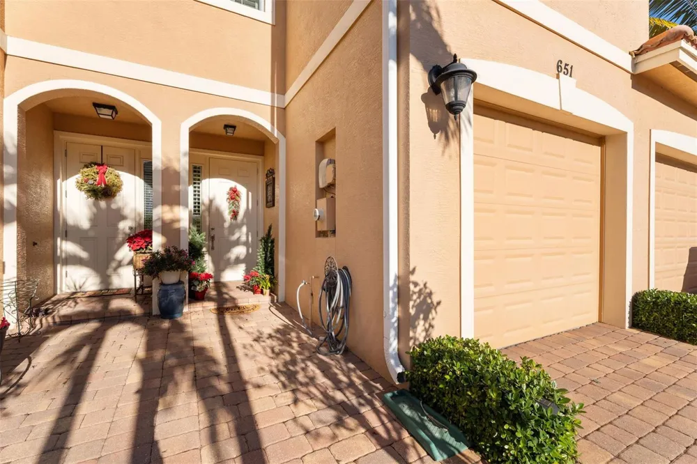 651 SW Glen Crest Way #2 Stuart, FL 34997
