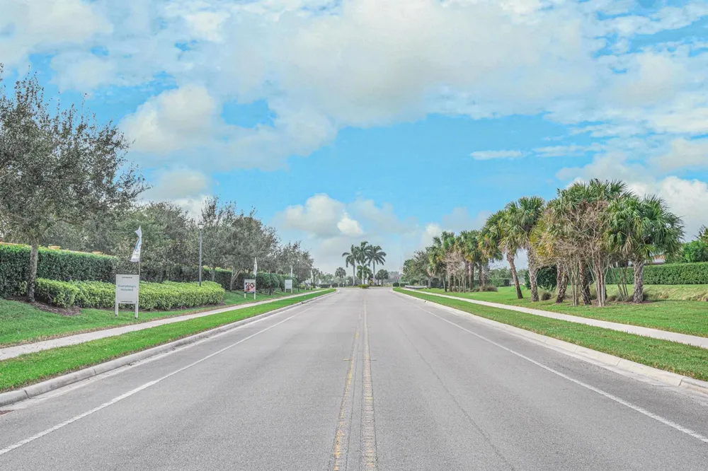 868 Bent Creek Drive Fort Pierce, FL 34947