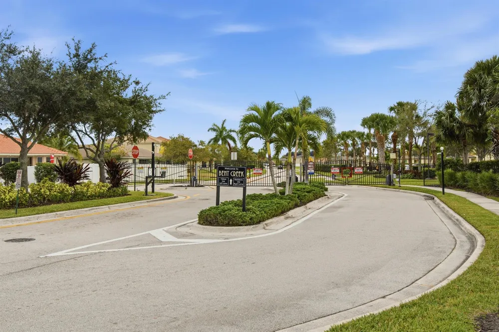 868 Bent Creek Drive Fort Pierce, FL 34947