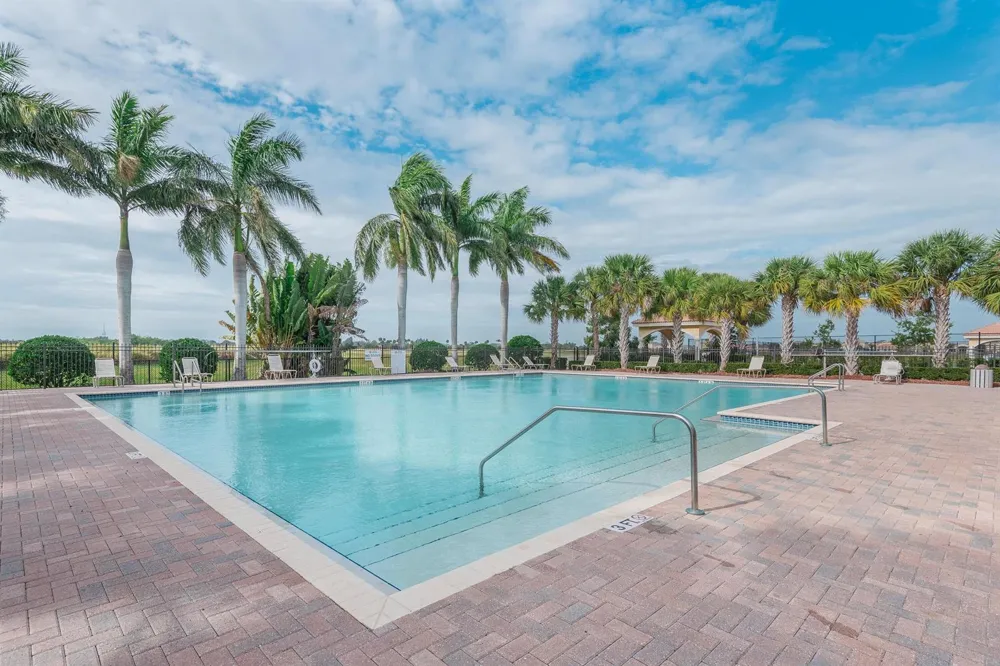 868 Bent Creek Drive Fort Pierce, FL 34947