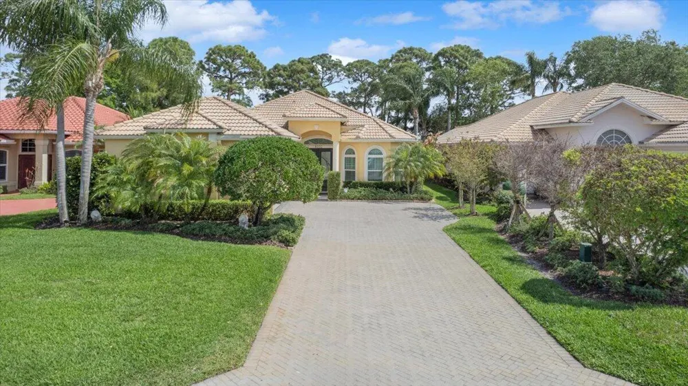 8332 Belfry Place Port St. Lucie, FL 34986