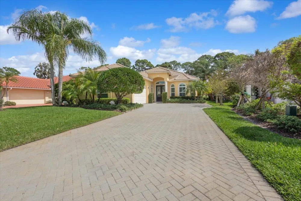 8332 Belfry Place Port St. Lucie, FL 34986